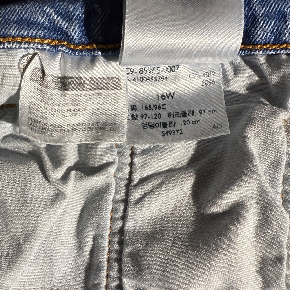 Levi's Women's 501 Size 16 (34) - Picture 5 of 7